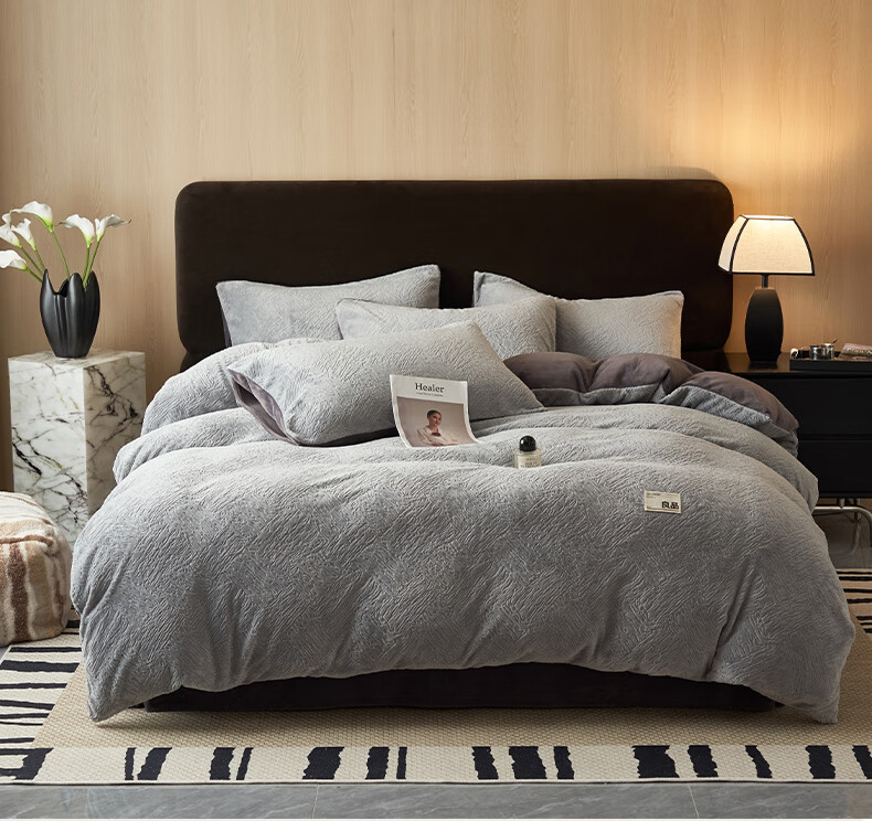 MUJI Milk Velvet Carved Four-Piece Set Coral Fleece Thickened Double-Sided Warm Bedding Sheet Duvet Cover 200*230cm Autumn Winter 4