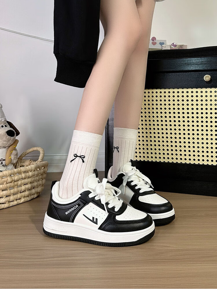 Huili Air Force One Couple Sneakers for Women And Men, Autumn Casual Shoes, Versatile Footwear for Women, White And Silver, Size 42 23