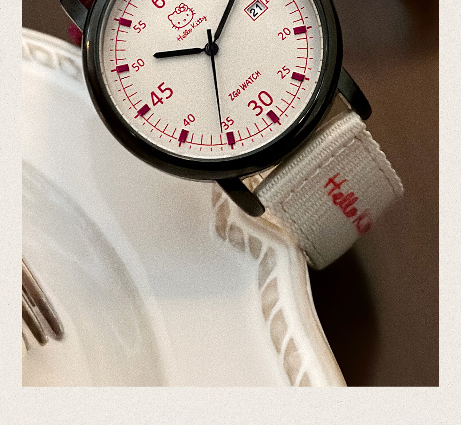 Hello Kitty Watch for Female Students, Specialized for Middle School And High School Exams, Retro Canvas Strap Quartz Watch, Sanrio Birthday Gift 10