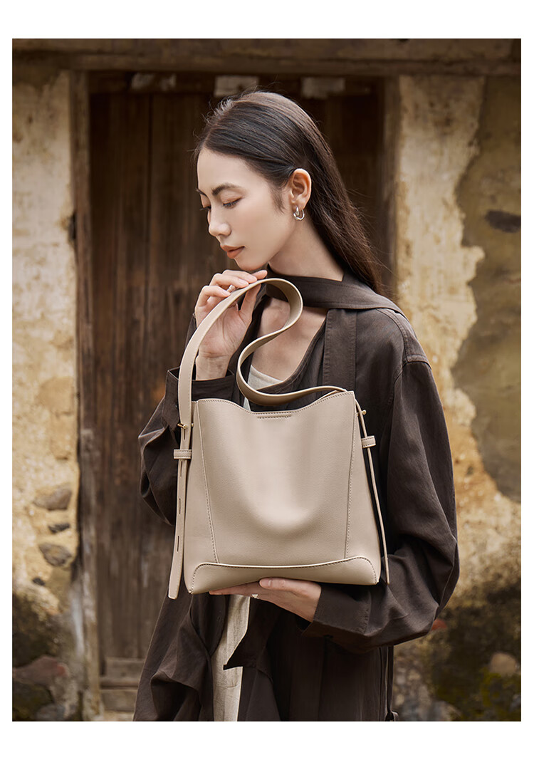 Nalandu Women's New Bucket Bag Large Capacity Cowhide Shoulder Crossbody Bag Birthday Gift 9