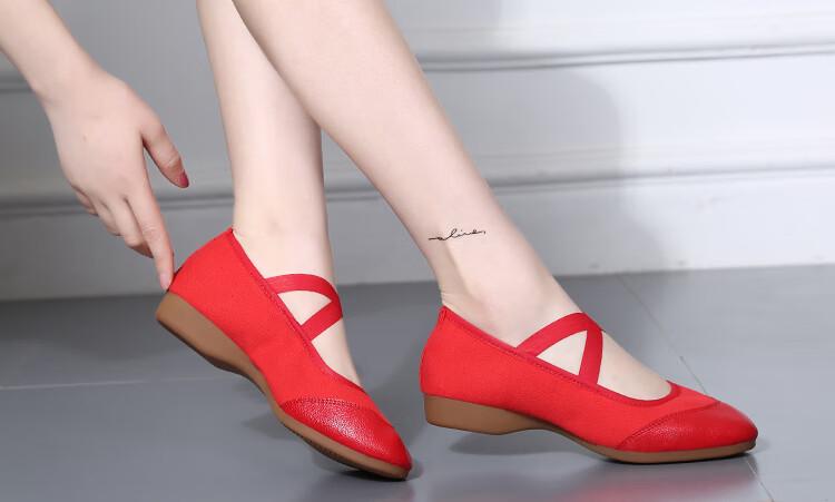Teslita Red Dance Shoes Women Soft Sole Middle-Aged and Elderly Adult Mid-Heel Square Dance Canvas Shoes Black 13
