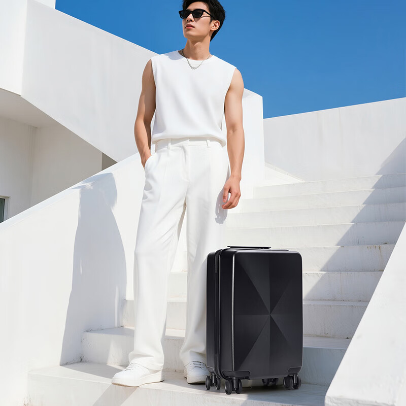 LEXON 20-Inch Carry-On Luggage with Wheels, Small Travel Suitcase for Men And Wome