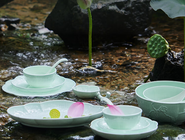 Magolont He and Qinglian Light Luxury Tableware Set Underglaze Color Tableware Bowl Plate Yingqing Embossed 36-Piece 6-Person Dinnerware Set 2