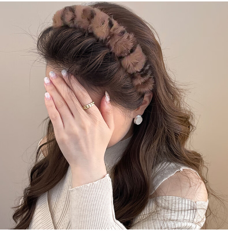 YeFeiLi Leopard Print Plush Teeth Hairband for Women, Face Washing Hair Clip, High Crown Hair Accessory, Hairband for Managing Flyaways, Autumn Winter Headwear, Dark Coffee 8