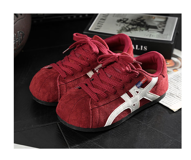 Global Red Vintage German Training Shoes Women's 2026 New Height-Increasing Sports Casual Soft Sole Sneakers 18