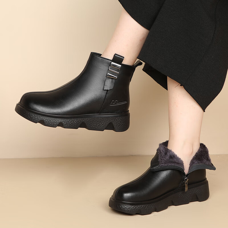 Warrior Women's Winter Non-Slip Warm Cotton Shoes, Short Boots for Middle-Aged and Elderly, Fleece-Lined Leather Shoes, Black, Size 41