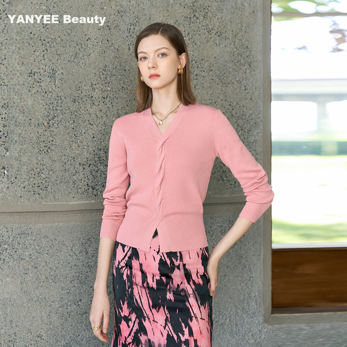 YANYEE Pink Versatile Knit Sweater for Women, 2025 Early Spring Simple Elegant Slimming V-Neck Long Sleeve Top, Pink, Size S