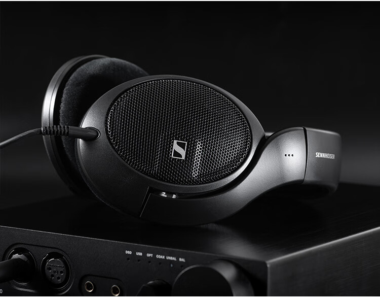 Sennheiser HD560S HiFi Headphones, Wired High-Fidelity Music Earphones, Open-Back Over-Ear Gaming Headset, Gift 10