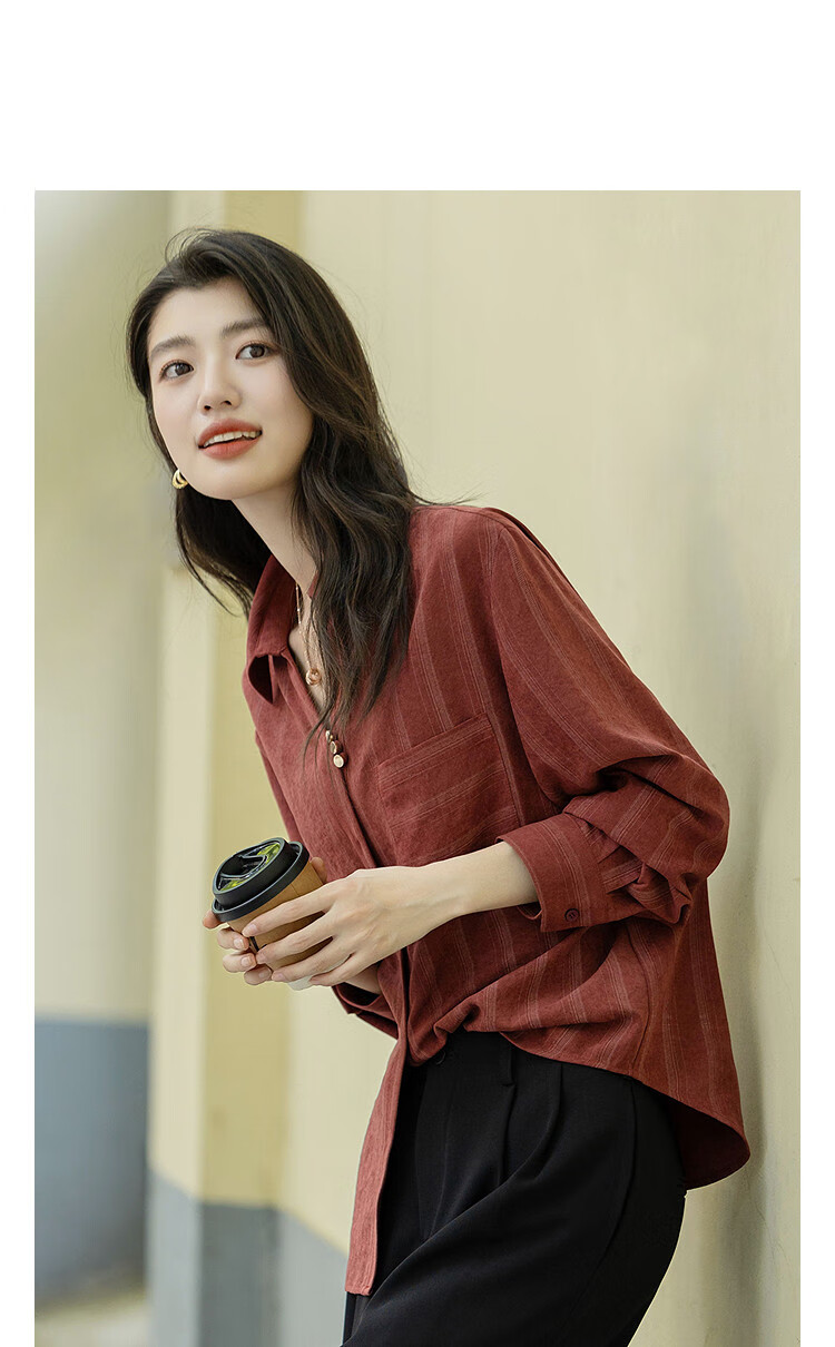 Dme [Zhi Gan Ge Ziao] Autumn V-Neck Striped Three-Button Decorative Shirt with Pockets, Elegant Blouse Women's Top 1