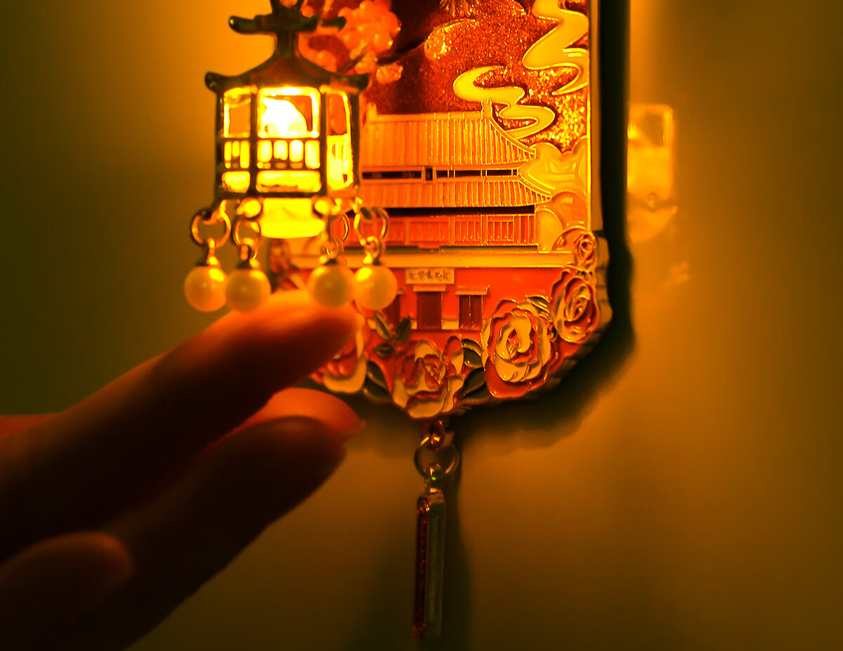 Xiaodiaojiang Wuhan Crane Dance Flowing Light Refrigerator Magnet Luminous Magnetic Sticker Hubei Provincial Palace Museum Cultural Tourism Souvenir Graduation Birthday Gift Teacher's Day Gift for Tea 1