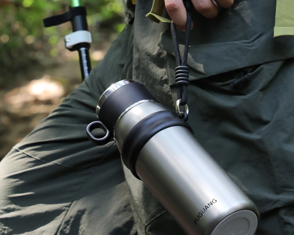 Fuguang Insulated Water Bottle for Men And Women, Tea Cup, Outdoor Cup, Large Capacity Business Gift, 680ml Black 18