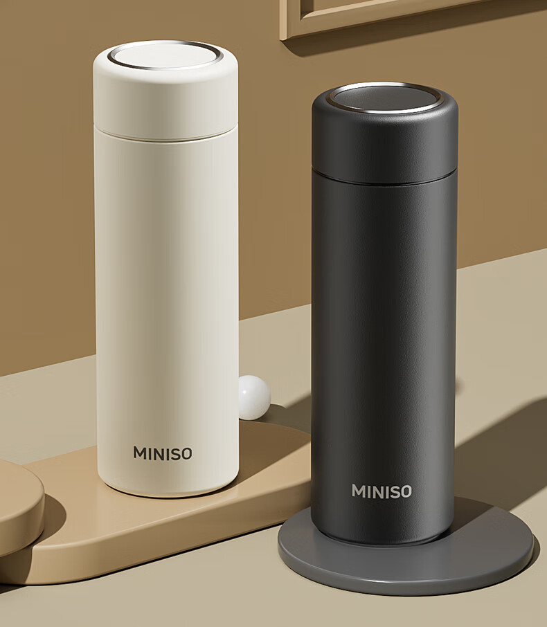 MINISO Large Capacity Temperature Display Insulated Mug 316L Stainless Steel Portable Tea Cup for Men and Women Matte Black 1