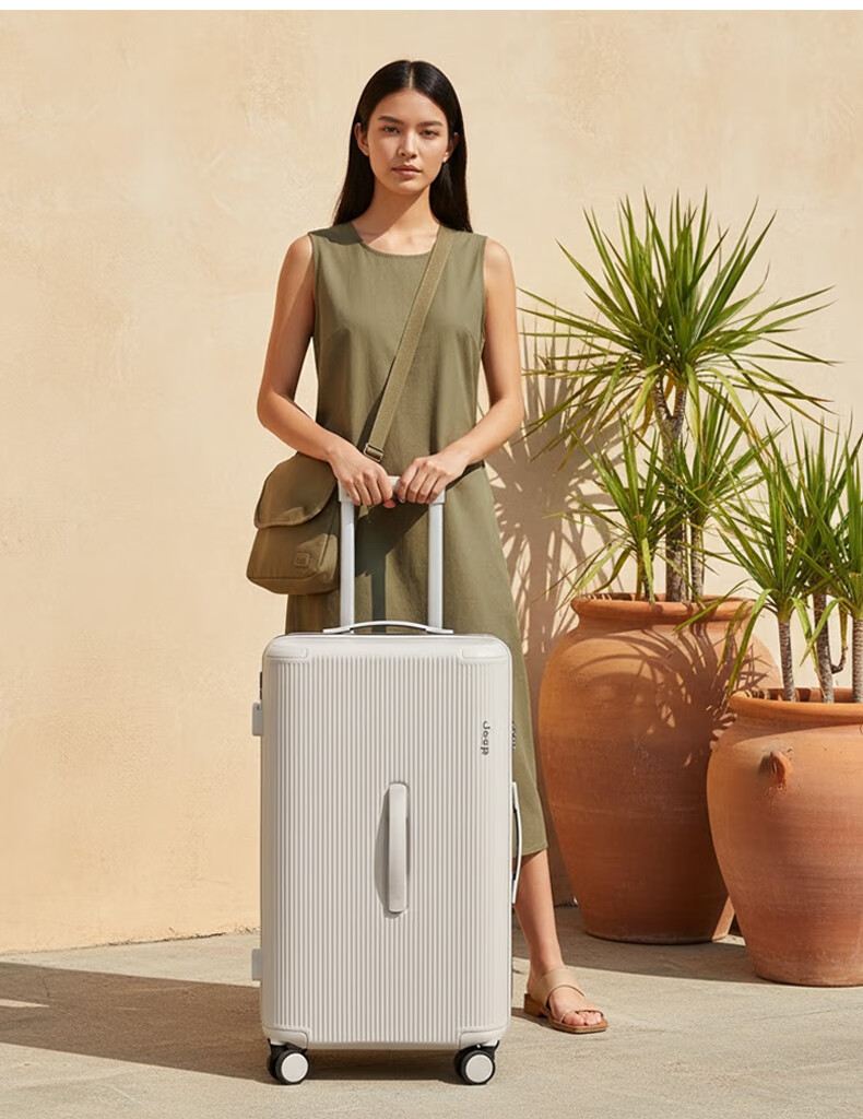 JEEP Large Capacity Stylish Women's Travel Luggage Suitcase 30-inch Carry-on and Checked Rolling Suitcase 2