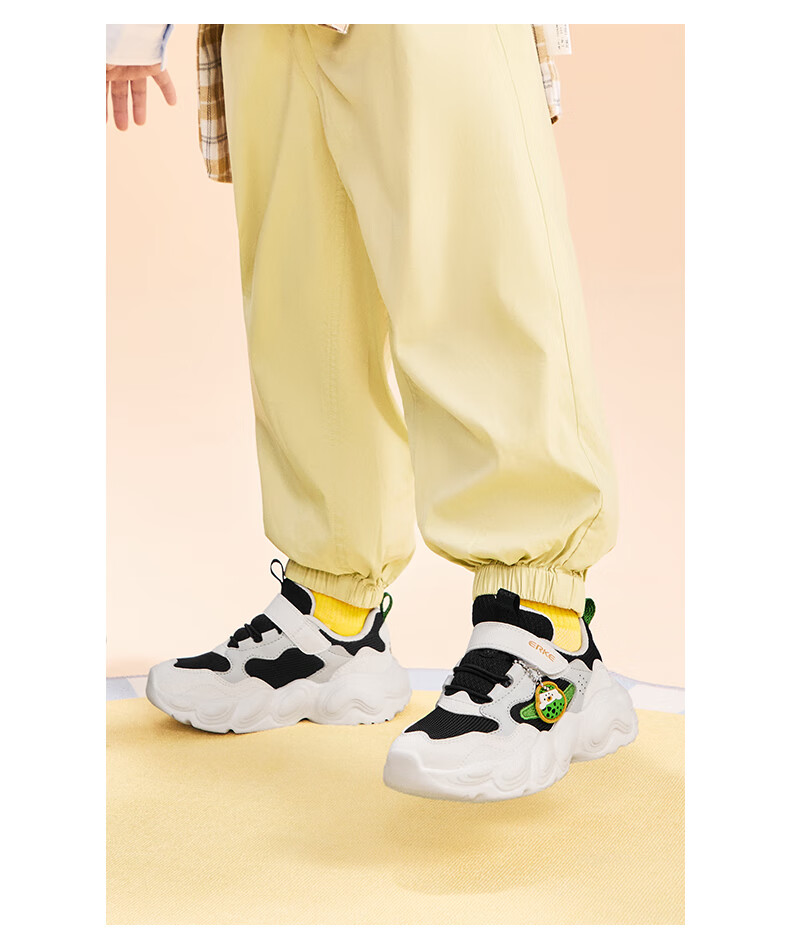 ERKE Kids Casual Shoes Boys and Girls Lightweight Sports Shoes Black/Crystal White/Dew Gray Size 28 16