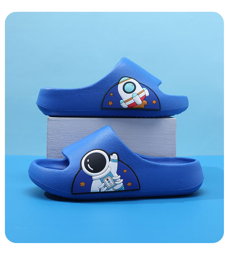 GUOLUOFEI Kids Slippers Astronaut Summer Boys Bathroom Home Non-Slip Soft Sole Green Size 34-35 2