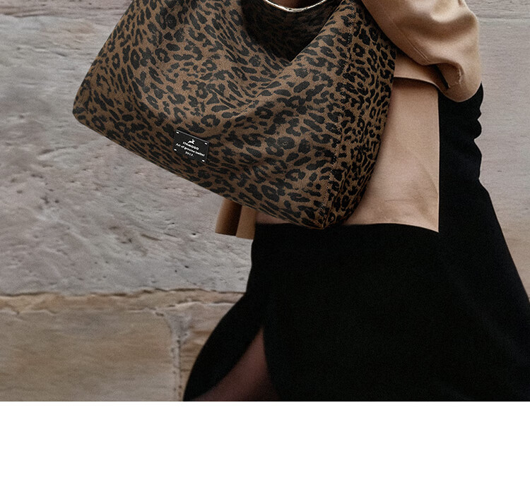 Miaodi Relaxed Lazy Style Leopard Print Large Capacity Double-Sided Shoulder Commuter Canvas Tote Bag Women's Underarm Hobo Bag 2