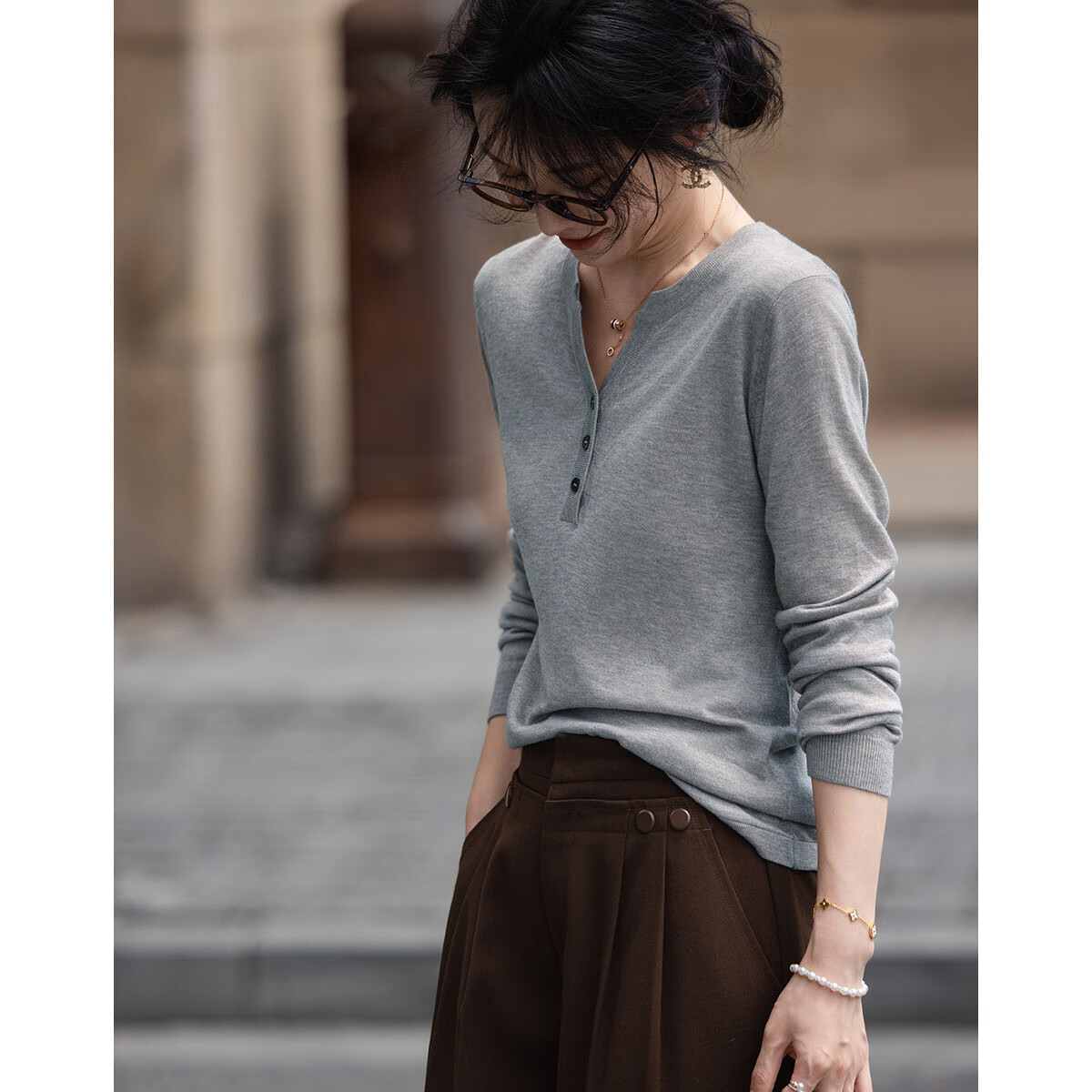 Dme Effortless Comfort Autumn Simple Style V-Neck Three-Button Long Sleeve Knit Sweater for Women