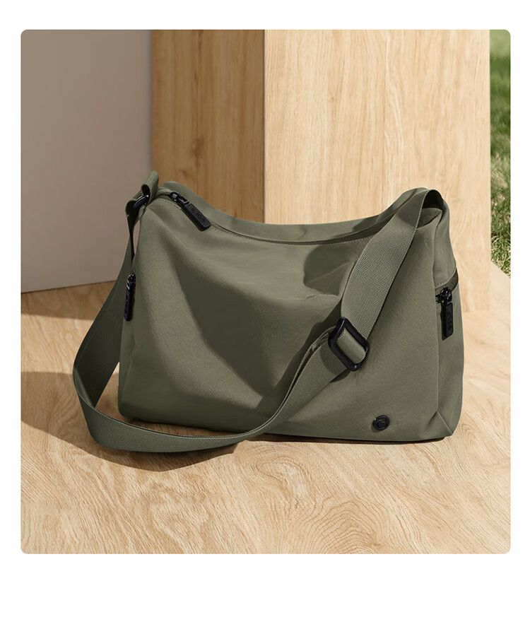 GOLF Men's Casual Single Shoulder Bag Lightweight Water-Resistant Crossbody Bag for Men and Women, Phone and iPad Holder, Cycling and Fitness Bag 29