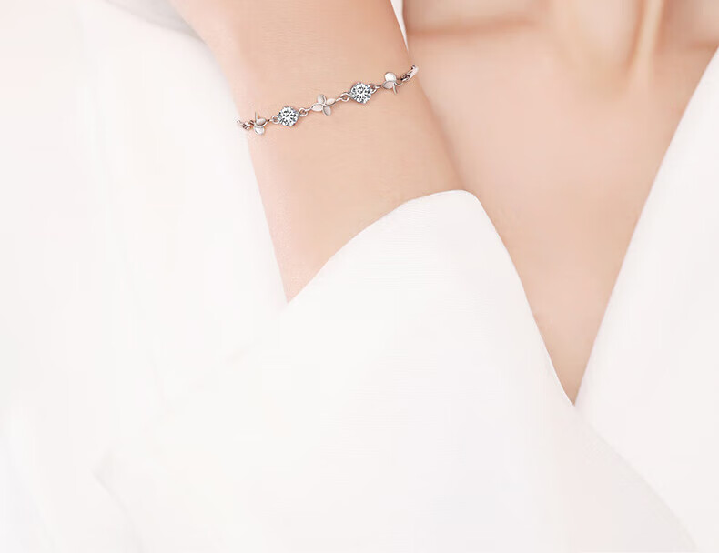 Sino Gem Silver Lucky Four-Leaf Clover Bracelet for Women Luxury High-End Wristband 520 Birthday Gift for Girlfriend and Best Friend 22
