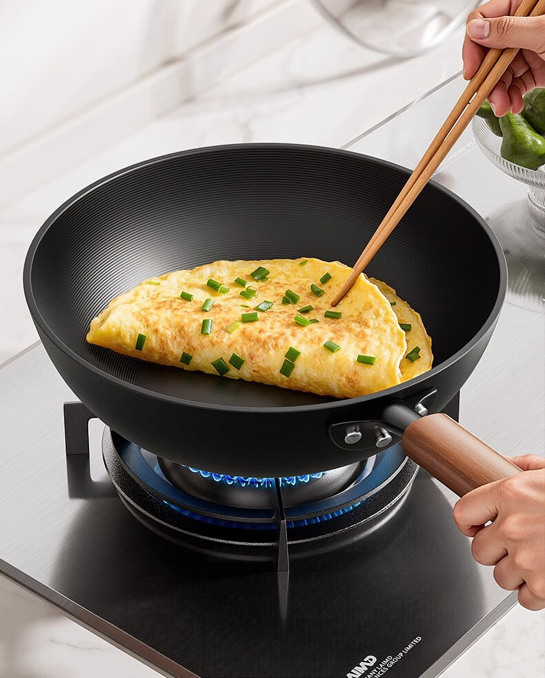 Royalstar 999 Pure Iron Wok Non-Coated No Seasoning Required Induction Gas Stove Compatible Round Bottom 32cm with Lid 3