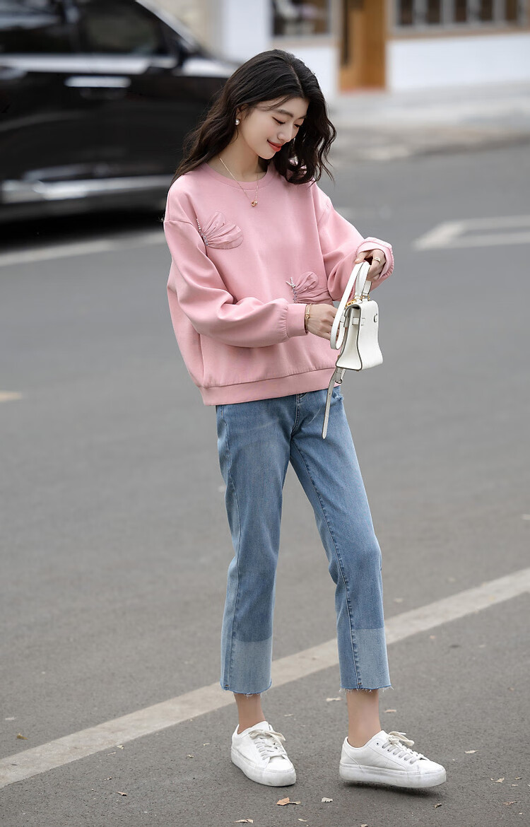 DME 350G Air Layer Spring 3D Butterfly Patch Beaded Loose Fit Flesh-Hiding Women's Sweatshirt 15