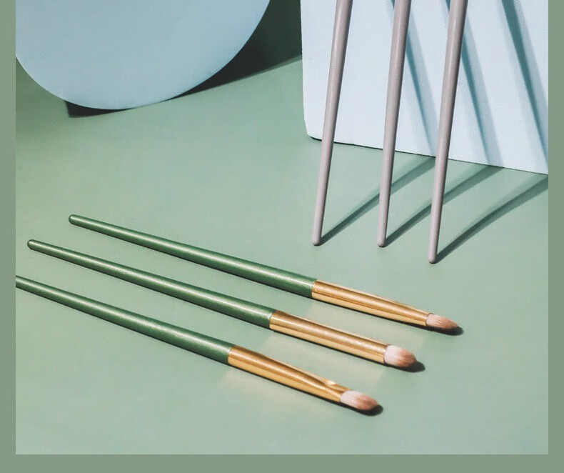 Dikalu Beginner's Makeup Brush Set: Eyeshadow Brushes, Detailing Eye Shadow Brushes, And 3-Piece Brush Set 3