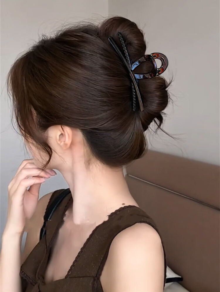 Xiangwan Elegant Hair Clip Shark Clip Korean Style Hair Accessories Versatile Hair Claw for Girls Birthday Gift 4