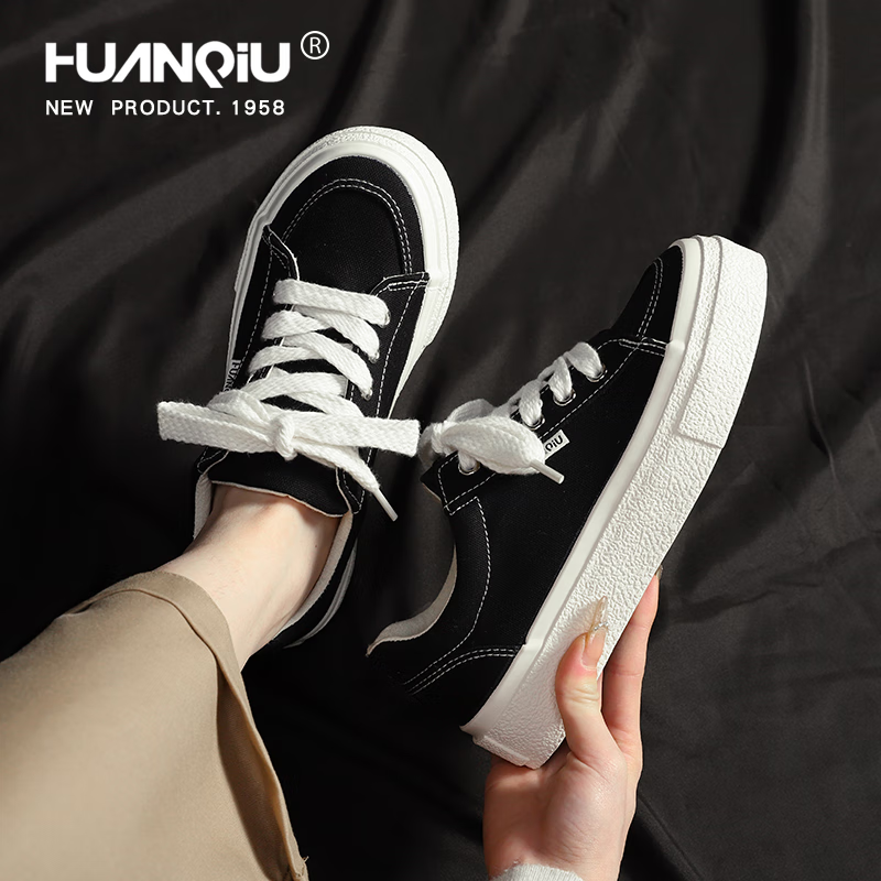 Global Canvas Shoes Women 2026 New Versatile Student Casual Sports Niche Thick Sole Sneakers