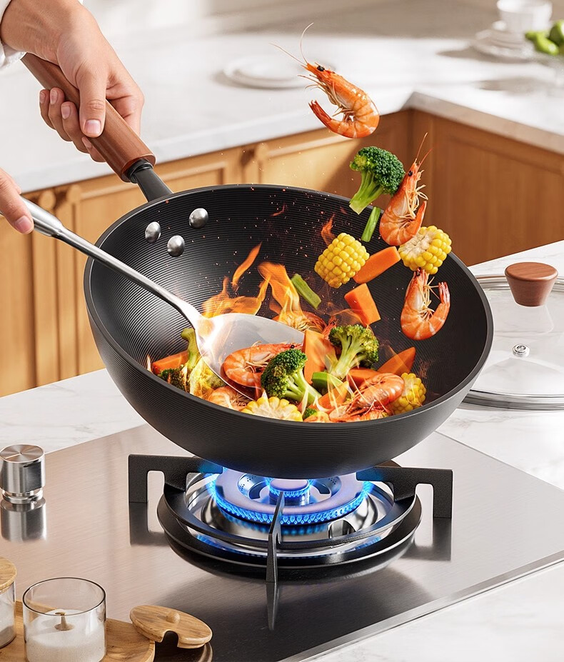Royalstar 999 Pure Iron Wok Non-Coated No Seasoning Required Induction Gas Stove Compatible Round Bottom 32cm with Lid 2