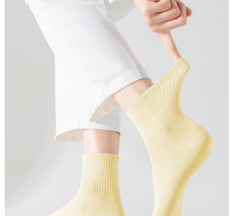 Guxu Disposable Socks Summer Thin Ice Silk Socks Women Travel Daily Use Mid-Calf Cotton Socks Black and White 5