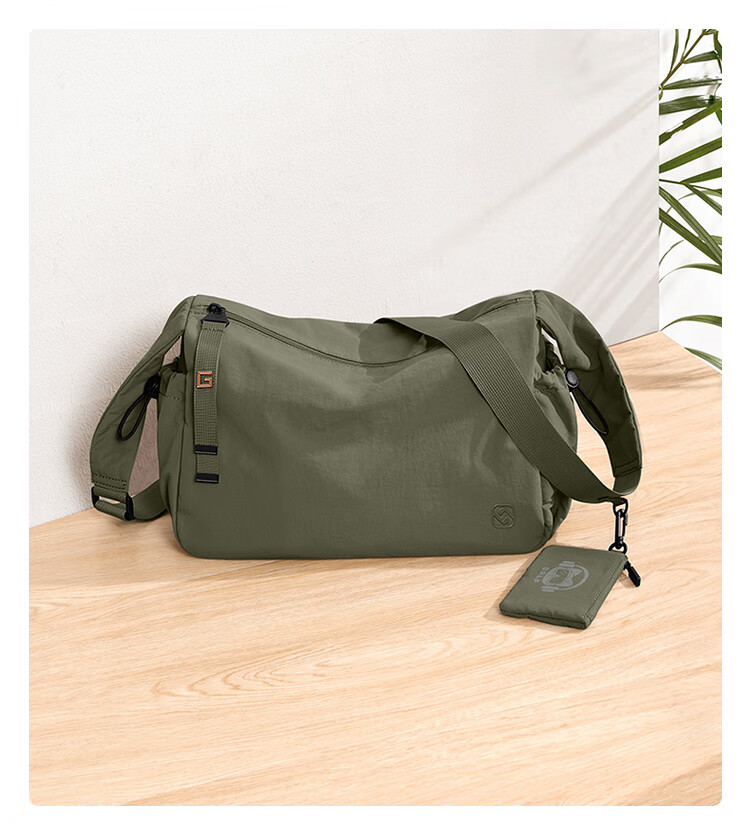 GOLF Men's Casual Shoulder Bag Crossbody Bag Unisex Waterproof Lightweight Cycling Sports Bag for Phone and iPad 29