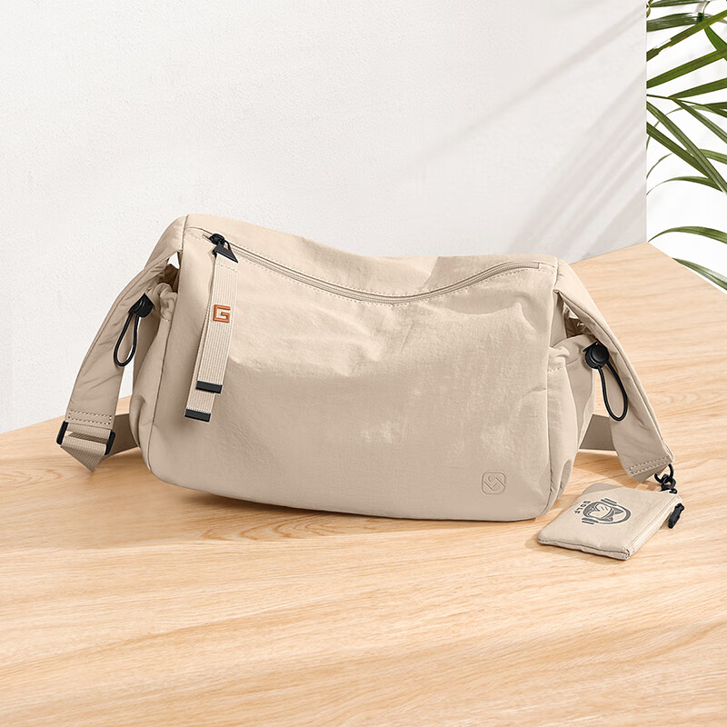 GOLF Men's Casual Shoulder Bag Crossbody Bag Unisex Waterproof Lightweight Cycling Sports Bag for Phone and iPad