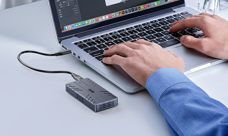 UNITEK 40Gbps USB4.0 High-Speed M.2 NVMe SSD Enclosure Compatible with Thunderbolt 5/4/3 for Mac Mini Laptop Desktop Expansion SSD 2