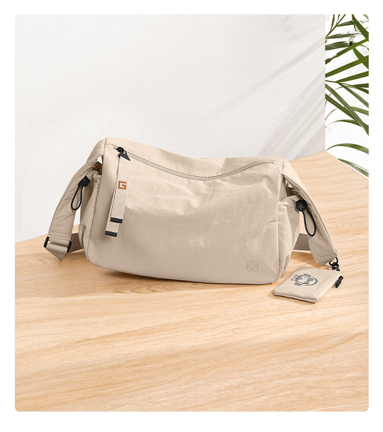 GOLF Men's Casual Shoulder Bag Crossbody Bag Unisex Waterproof Lightweight Cycling Sports Bag for Phone and iPad 27