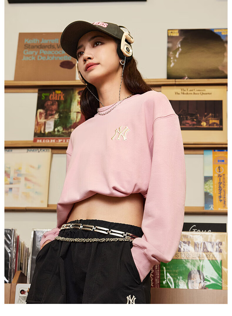 MLB Unisex Back Logo Large Print Crewneck Pullover Sweatshirt 25 Autumn New 3AMTM0654-50BKS-S 2