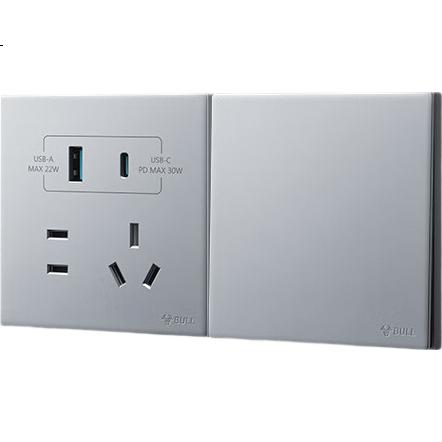 BULL Розетка с выключателем G60 Series 10A, пятигнездная, ультратонкая панель G60Z223, цвет "Лунный свет", 8.6x8.6x3 см