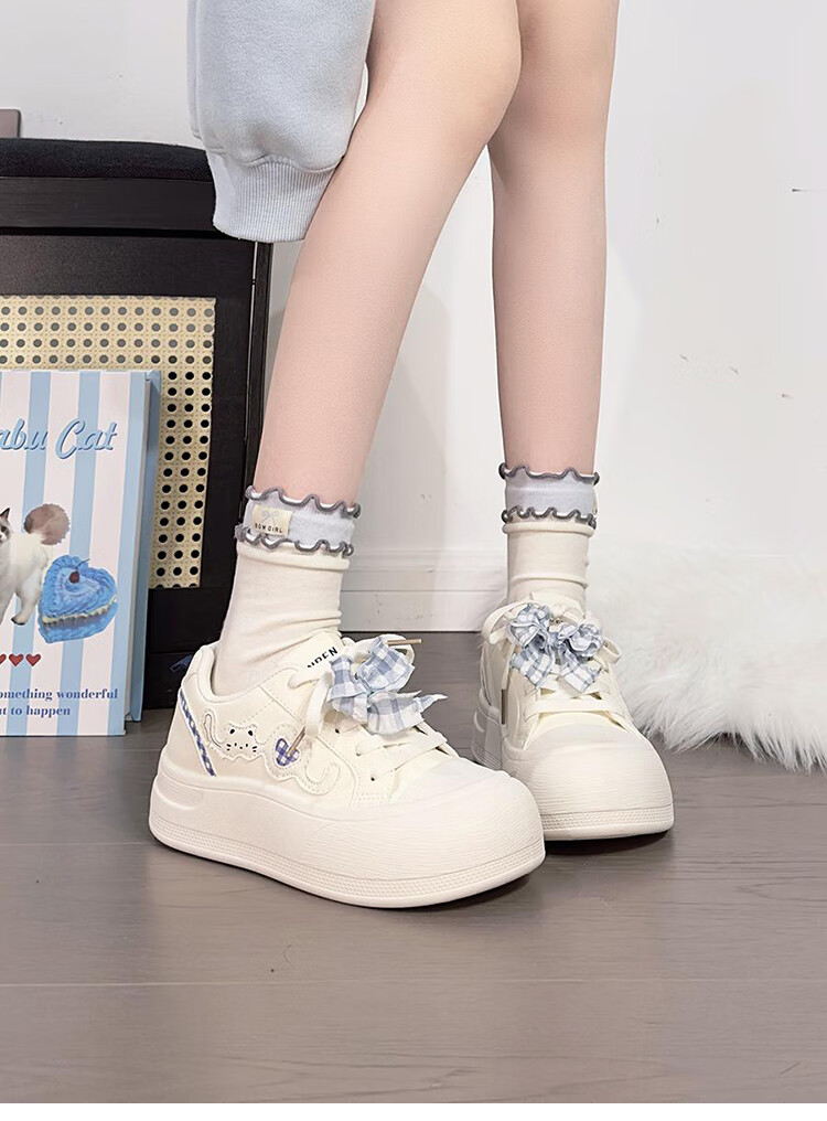 Renben Soft Sole Lightweight White Sneakers for Women Trending Original Versatile Chunky Head Bread Shoes Thick Sole Sports Sneakers for Women 3