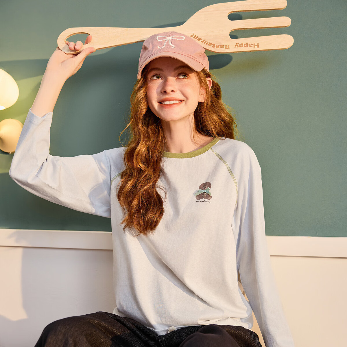 TonLion 2026 Spring Women's Long Sleeve T-Shirt Colorblock Raglan Sleeve Cartoon Bear Print Fashion Korean Style Outerwear Base Layer