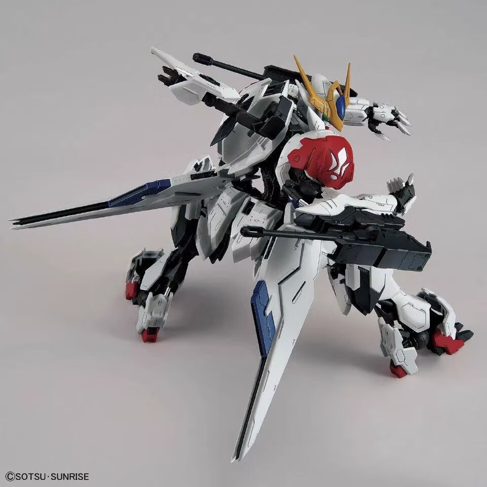 BANDAI MG 1/100 Char's Zaku II 2.0 3