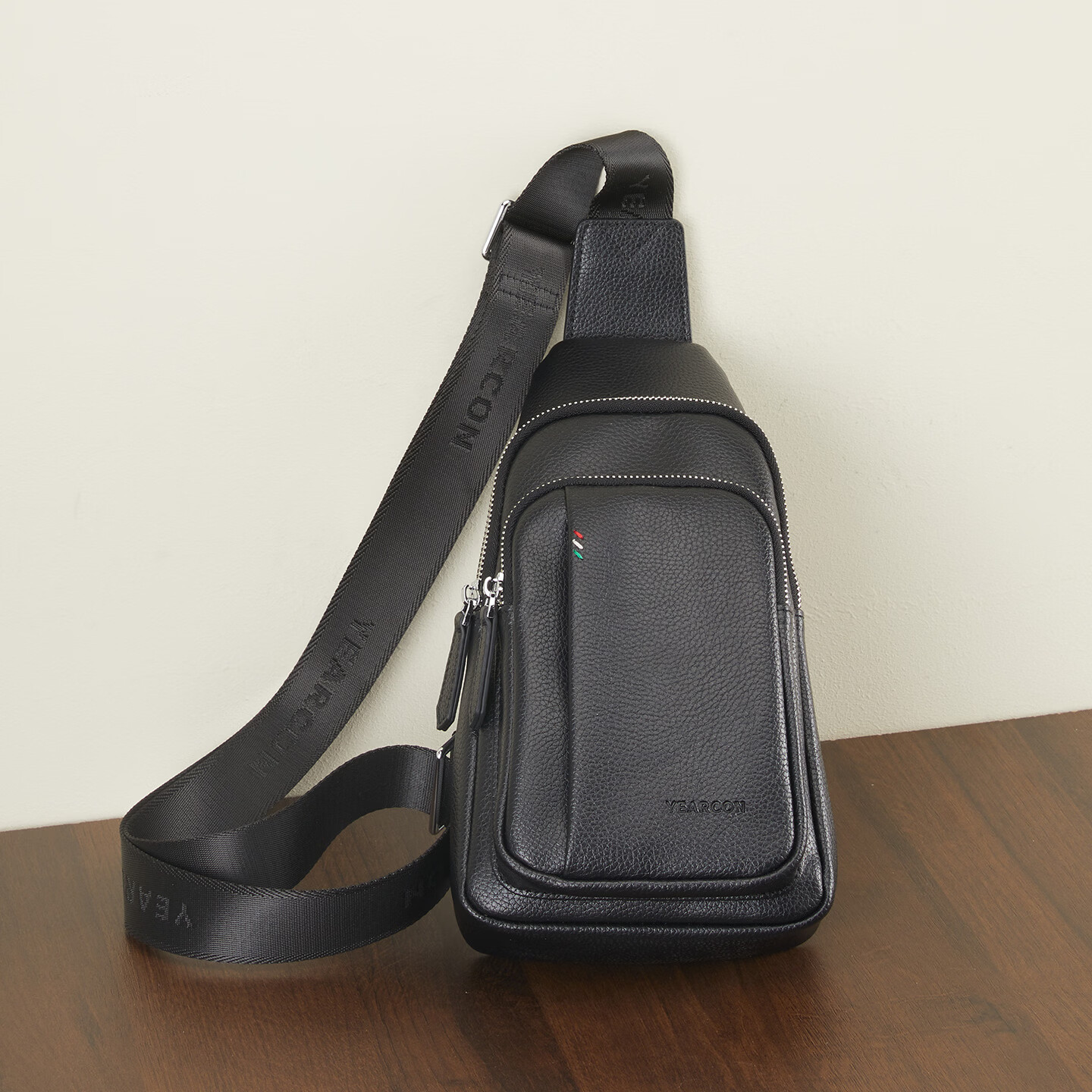 Yierkang Business Commuter Chest Bag Trendy Crossbody Casual Sports Shoulder Bag Gift for Boyfriend Father Men’s Sling Bag
