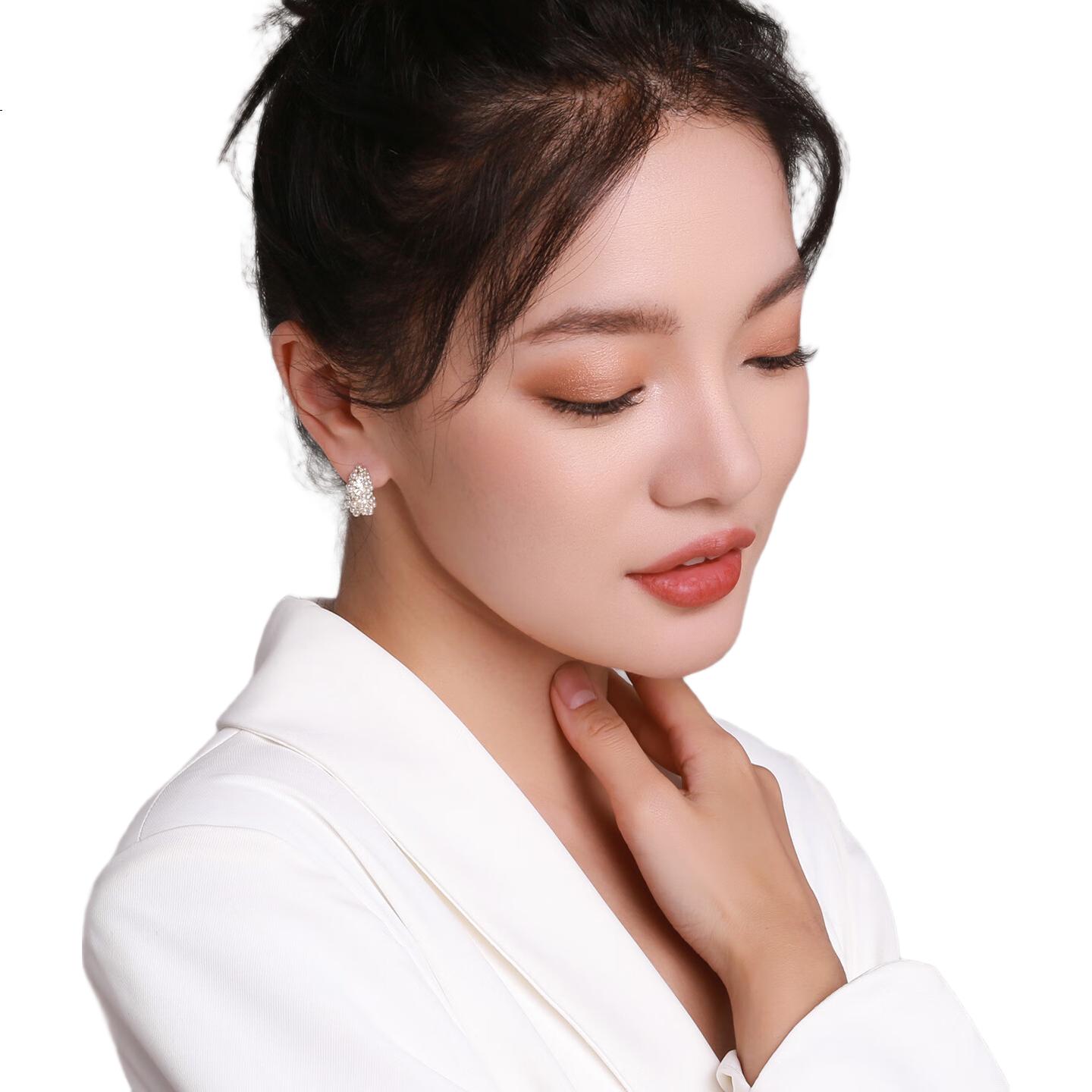 White Image 2