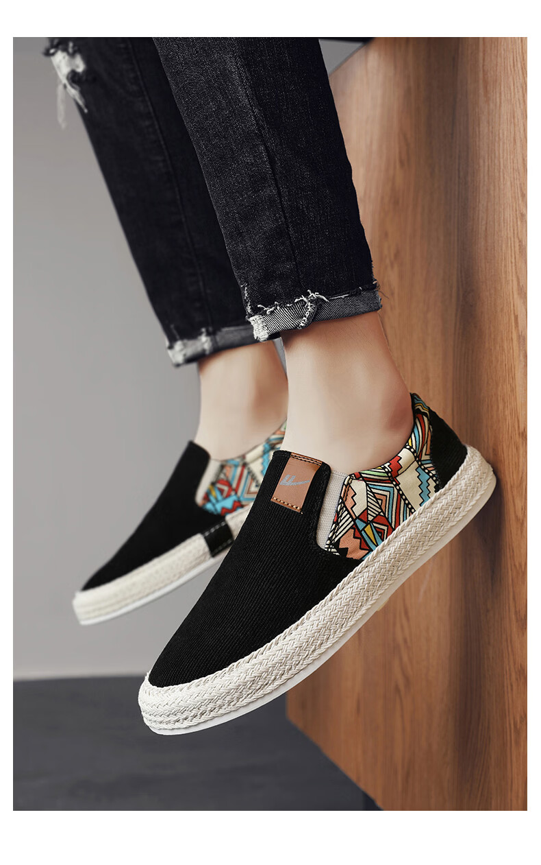 Warrior Men's Spring Slip-On Canvas Shoes Ultra-Light Soft Sole Traditional Print Fashion Versatile Canvas Shoes Black Color Size 44 10