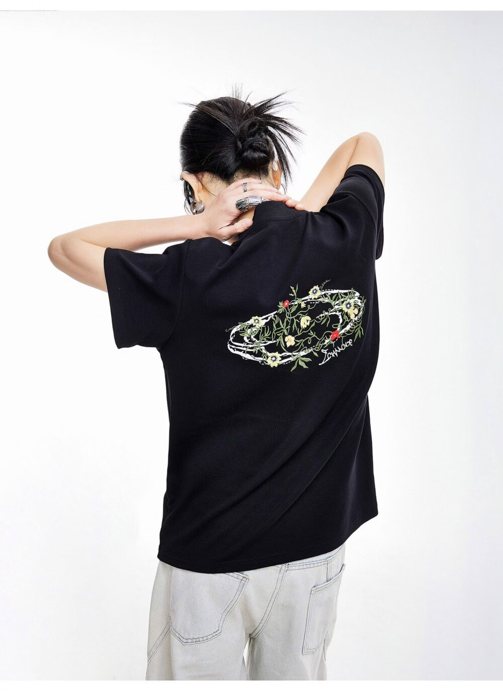 ICH MODE American Style Floral Embroidery Shoulder-Fitting Short Sleeve T-Shirt Women Spring Summer New Slim Fit Half High Neck Half Sleeve Top White S 19