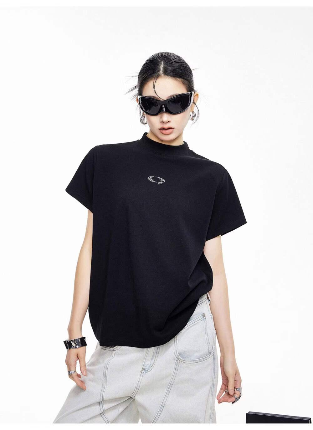 ICH MODE American Style Floral Embroidery Shoulder-Fitting Short Sleeve T-Shirt Women Spring Summer New Slim Fit Half High Neck Half Sleeve Top White S 12