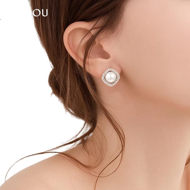 White Image 3