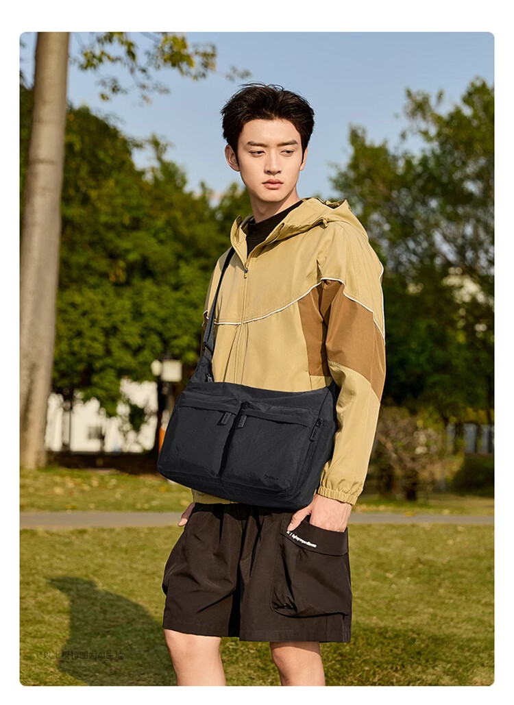 GOLF Men's Casual Single Shoulder Crossbody Bag Lightweight Waterproof Outdoor Cycling Sports Bag for Phone and iPad 3