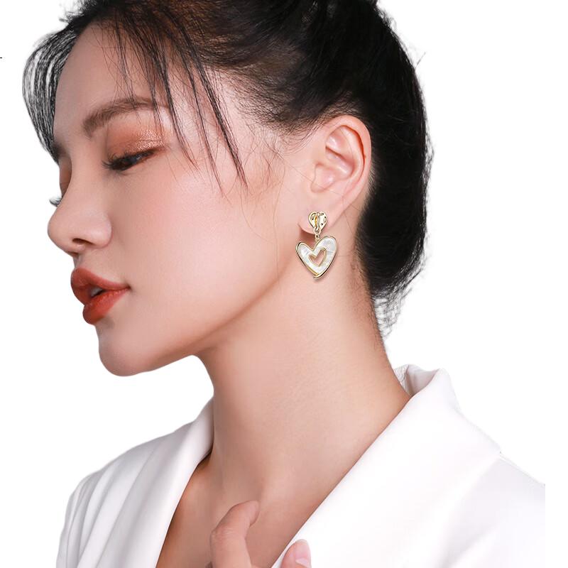 White Image 3