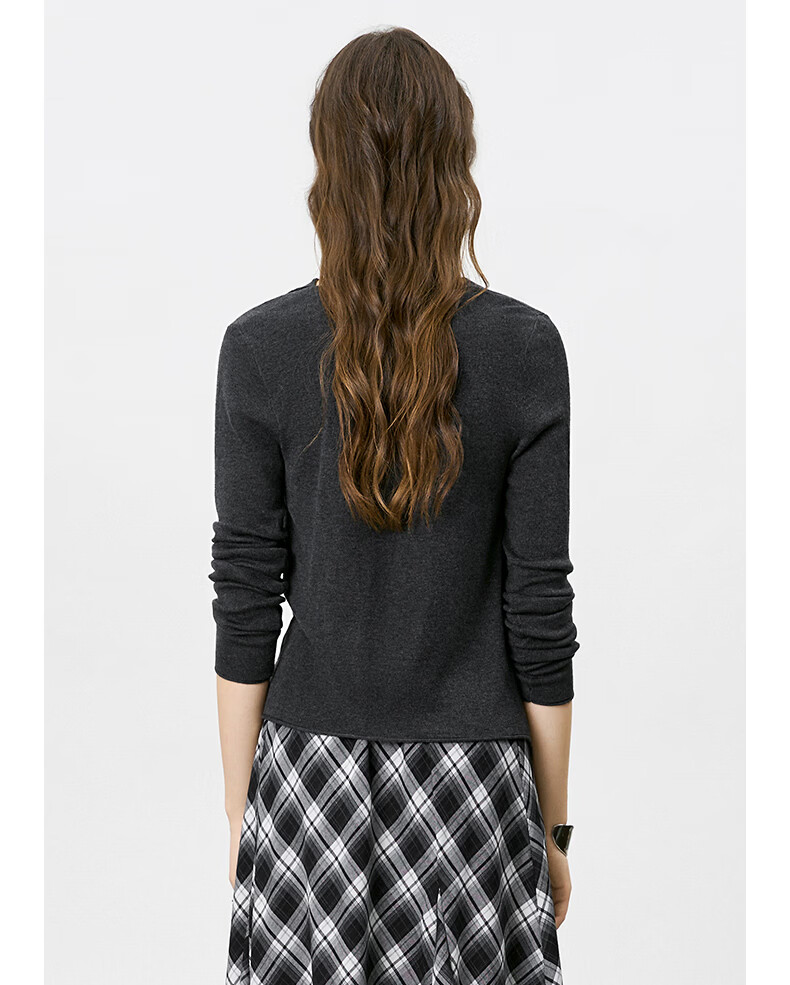 Yanyu Stacked V-Neck Knit Sweater Women 2026 Spring High-End French Lazy Asymmetric Sweater Gray S 5
