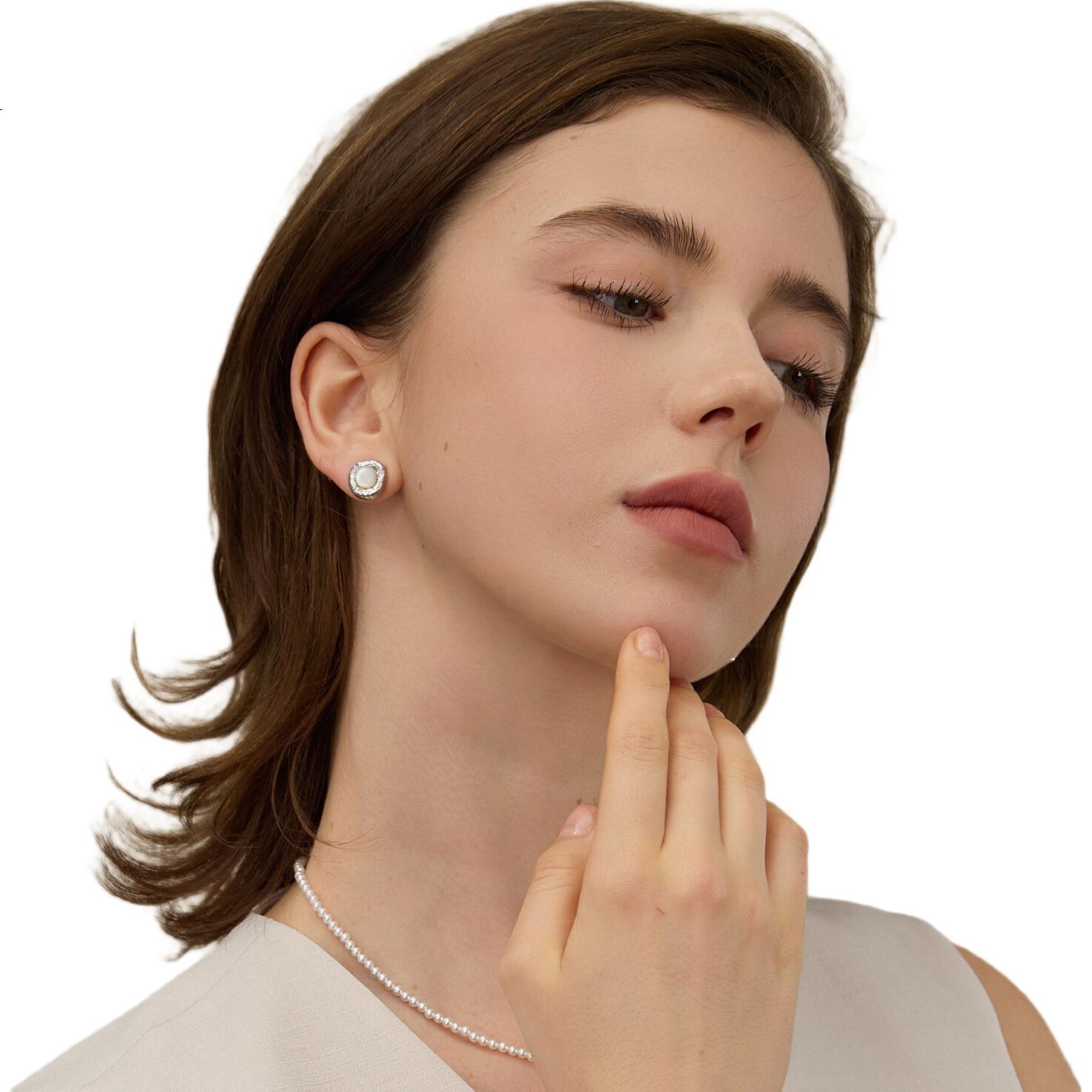 White Image 2