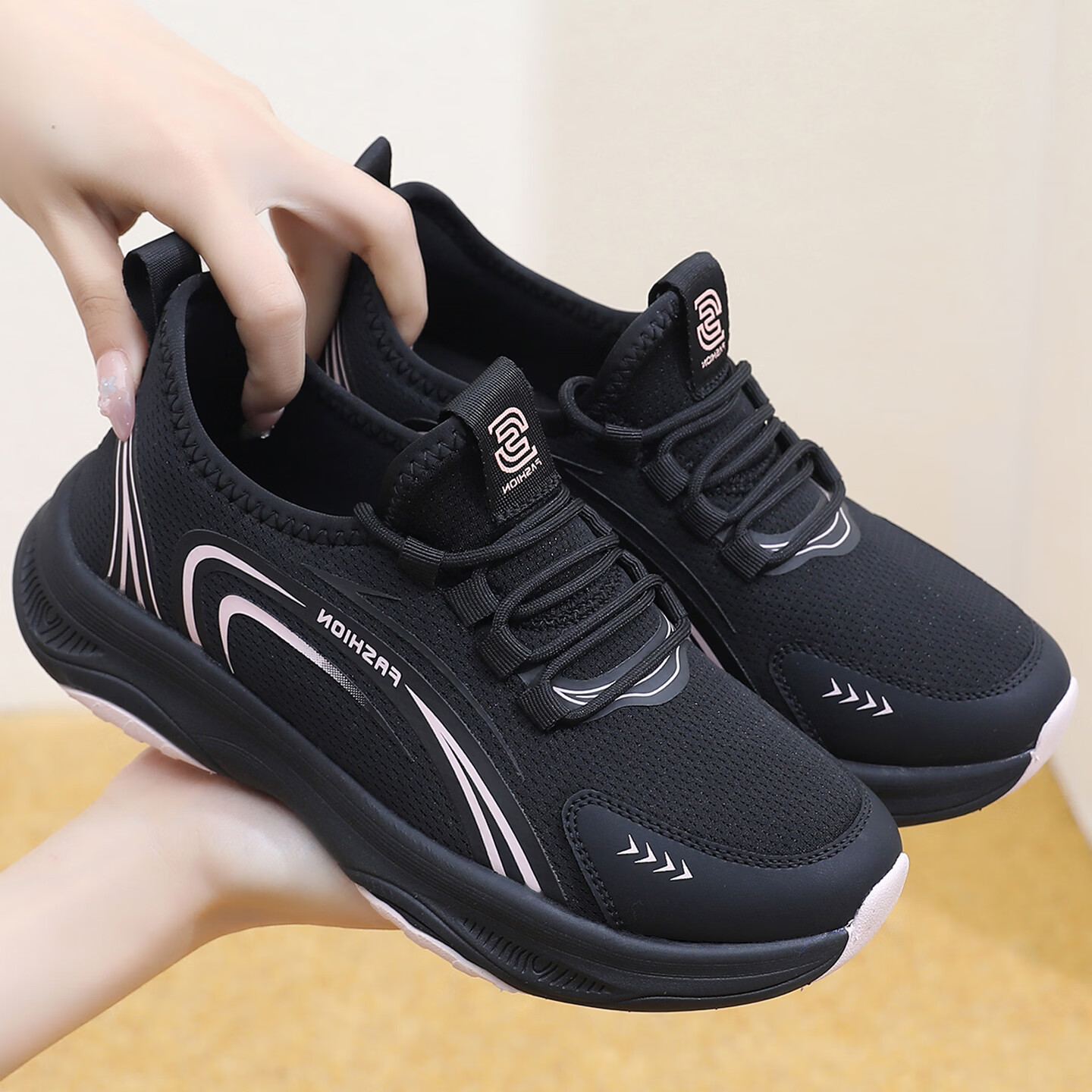 BURUIJING Old Beijing Cloth Shoes Women's Casual Soft Sole Comfortable Mom Sports Shoes 61166 Black Size 35